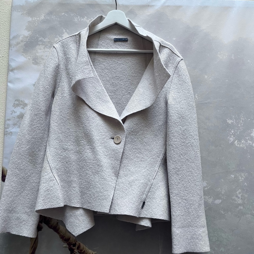 Elegant Cream Women's Blazer by OSKA, 100% virgin Wool .